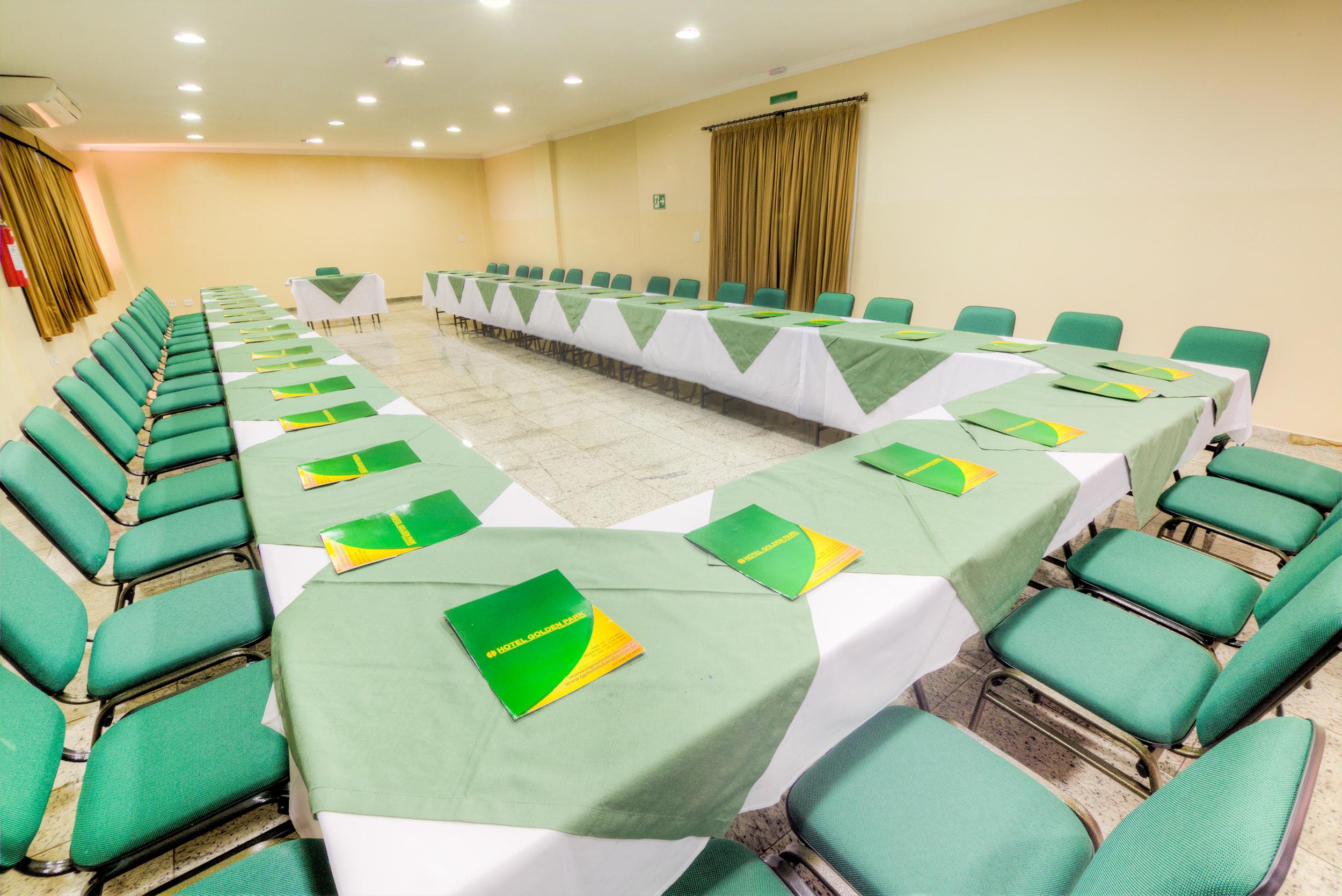 Hotel Golden Park Uberaba By Nacional Inn Exterior photo